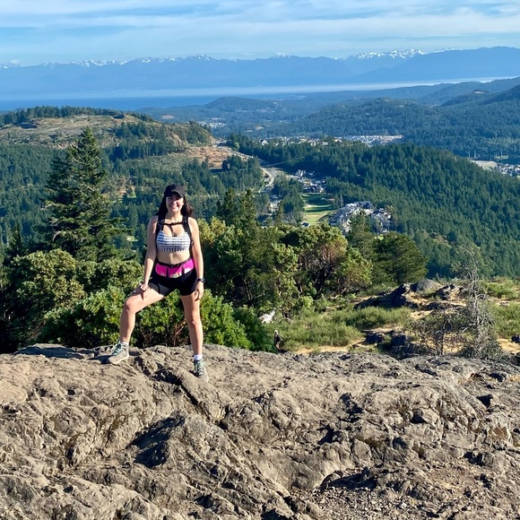 Size 2 Black Lululemon Fast Track Running Shorts with Raspberry Glo Waist - Picture 8 of 16